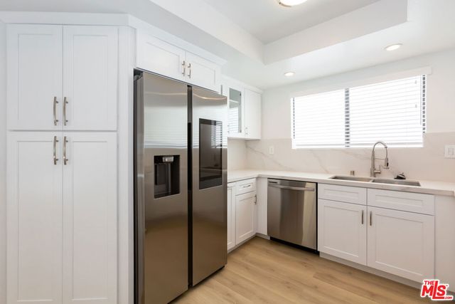 1738 S Bentley Avenue 302, Los Angeles, CA 90025
