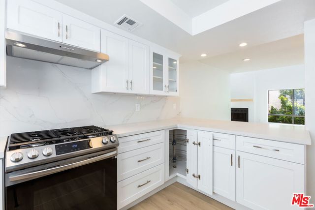 1738 S Bentley Avenue 302, Los Angeles, CA 90025