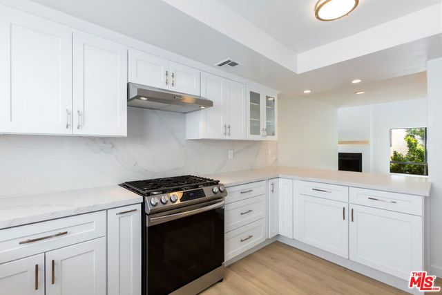 1738 S Bentley Avenue 302, Los Angeles, CA 90025