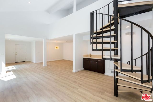 1738 S Bentley Avenue 302, Los Angeles, CA 90025