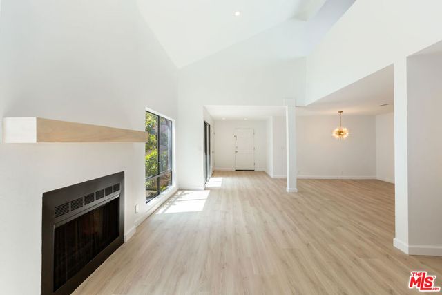 1738 S Bentley Avenue 302, Los Angeles, CA 90025