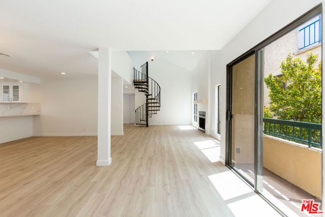1738 S Bentley Avenue 302, Los Angeles, CA 90025