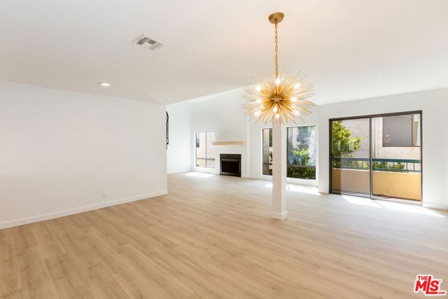 1738 S Bentley Avenue 302, Los Angeles, CA 90025