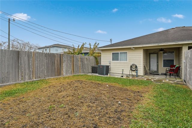 326 Oleander Ave, Corpus Christi, TX 78404