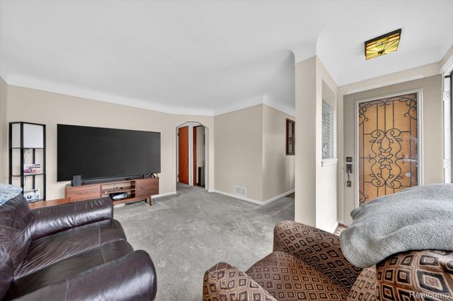 12984 Callender Street, Southgate, MI 48195