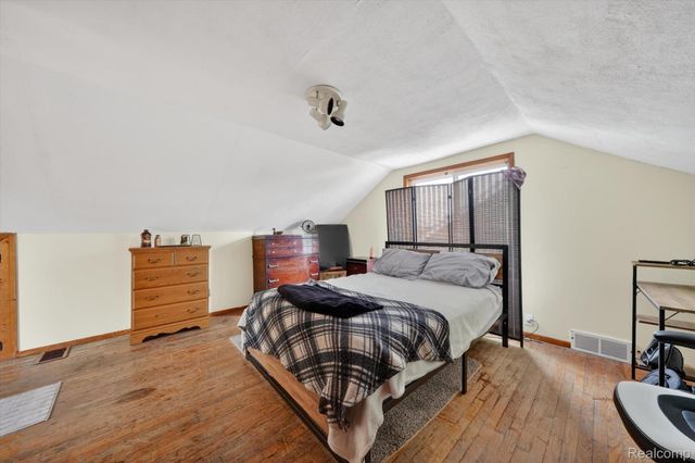 12984 Callender Street, Southgate, MI 48195