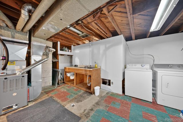 12984 Callender Street, Southgate, MI 48195