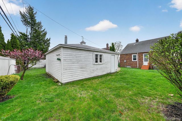 12984 Callender Street, Southgate, MI 48195