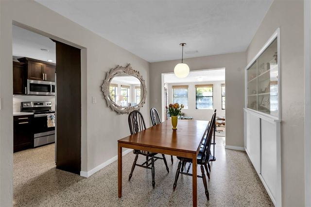 2440 VALENCIA DRIVE, Sarasota, FL 34239