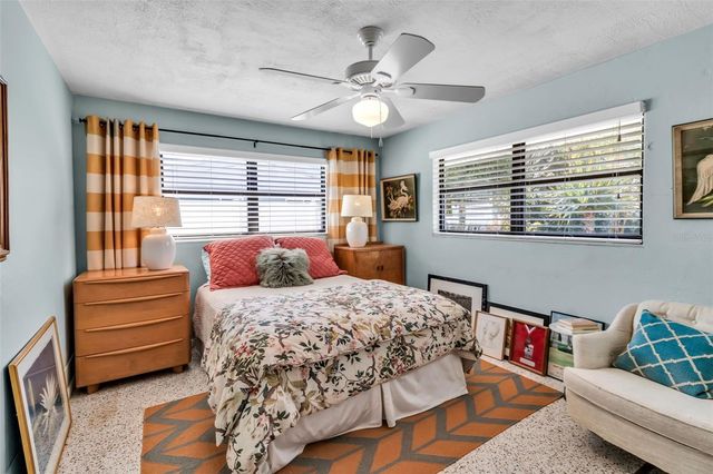 2440 VALENCIA DRIVE, Sarasota, FL 34239