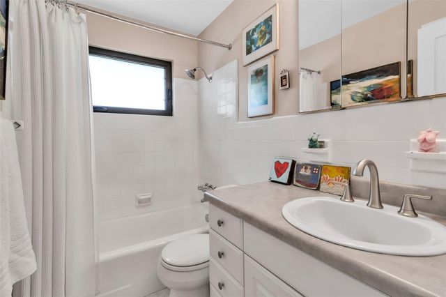 2440 VALENCIA DRIVE, Sarasota, FL 34239