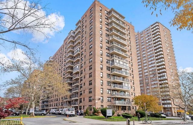 42-55 Colden Street 11V, Flushing, NY 11355