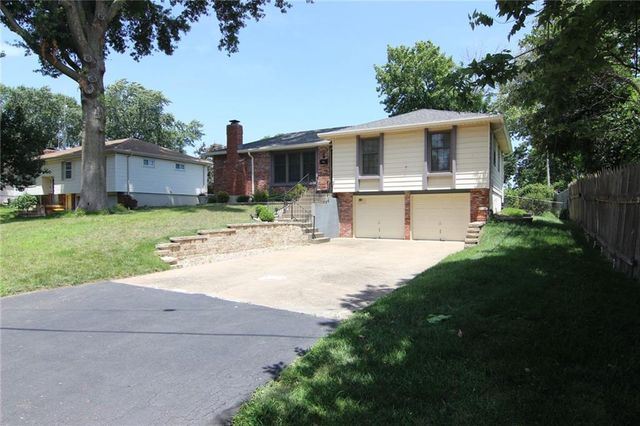 11200 W 51st Terrace, Shawnee, KS 66203