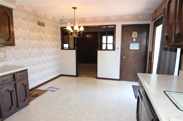 11200 W 51st Terrace, Shawnee, KS 66203