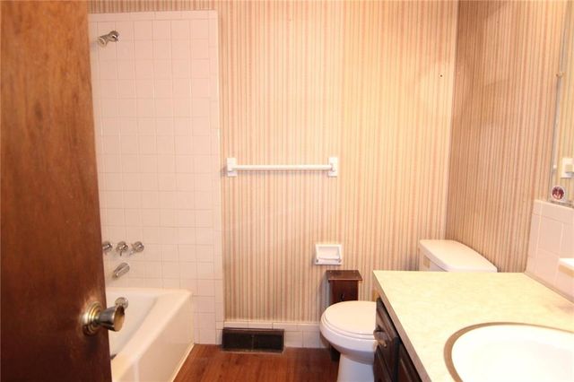 11200 W 51st Terrace, Shawnee, KS 66203