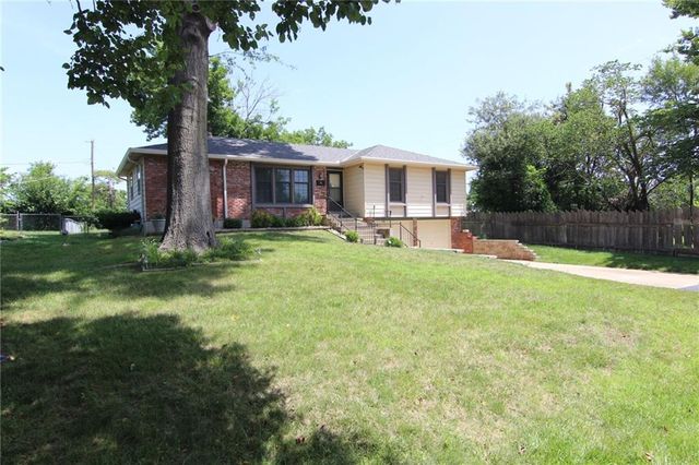 11200 W 51st Terrace, Shawnee, KS 66203