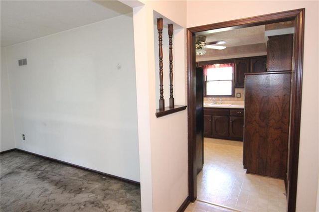 11200 W 51st Terrace, Shawnee, KS 66203