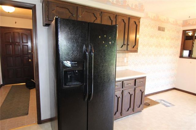 11200 W 51st Terrace, Shawnee, KS 66203