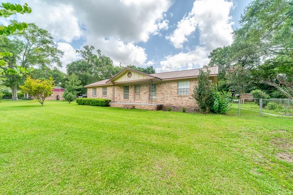 8837 Viana Street E, Mobile, AL 36541