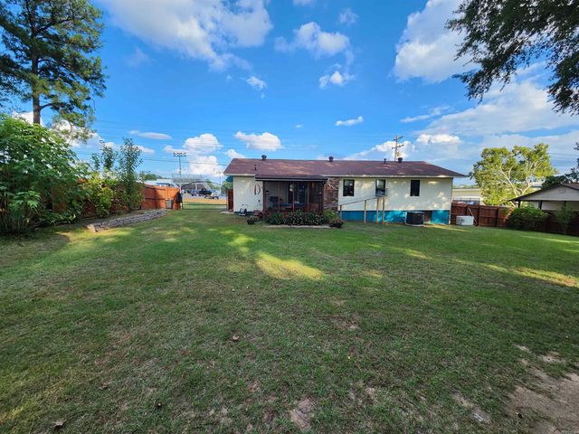 701 N RED, Sheridan, AR 72150