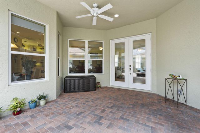 3320 Caracal Drive, Fort Pierce, FL 34949