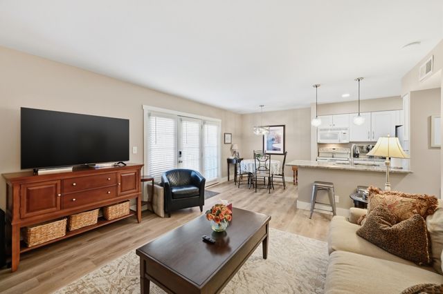 333 E 4th Street C2, Frankfort, KY 40601