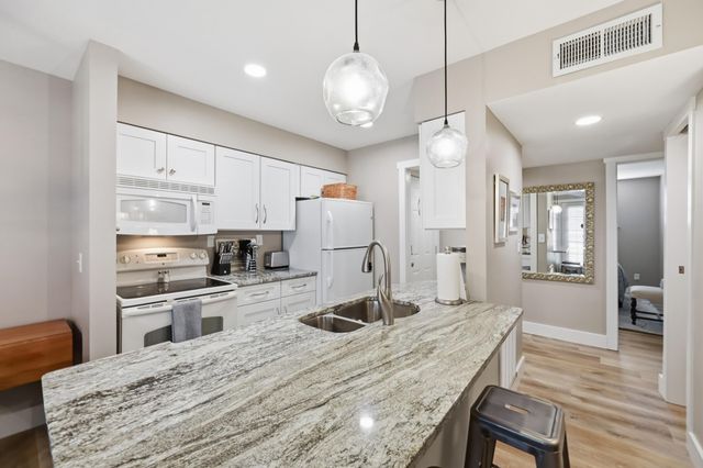 333 E 4th Street C2, Frankfort, KY 40601