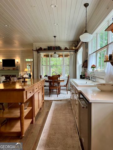 182 Rogers Street, Hazlehurst, GA 31539