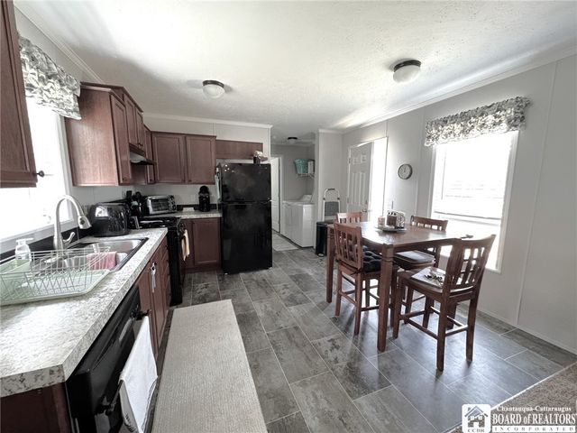 12593 Alleghany Road, Hanover, NY 14136