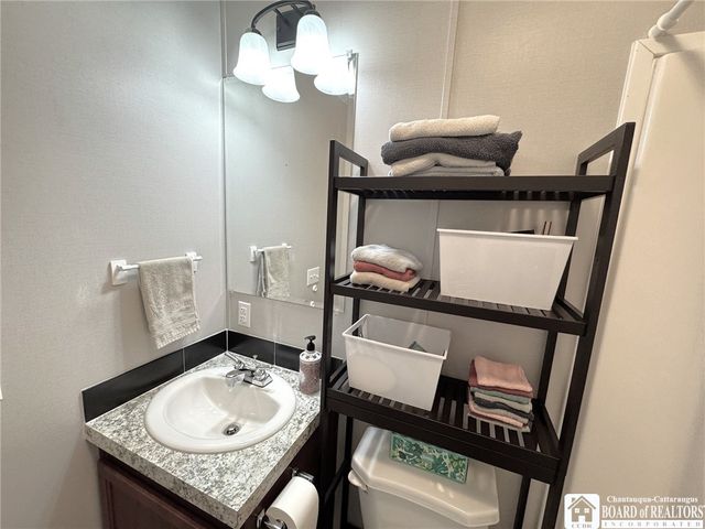 12593 Alleghany Road, Hanover, NY 14136