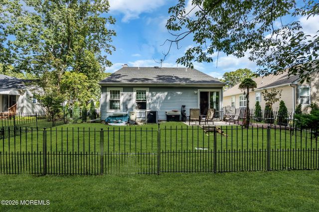 2309 Mount Hood Lane, Toms River, NJ 08753