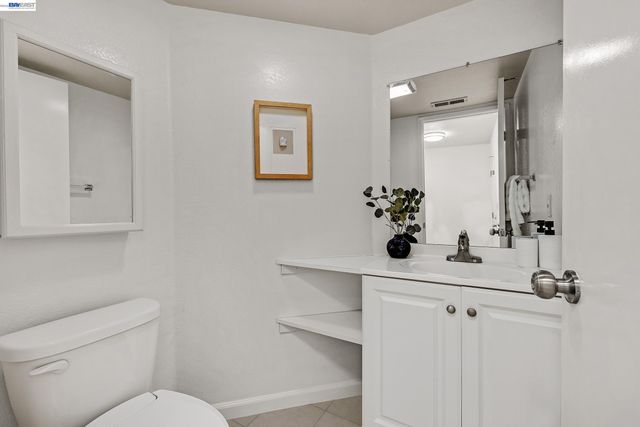4290 Tiburon Dr, Fremont, CA 94555