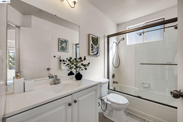 4290 Tiburon Dr, Fremont, CA 94555