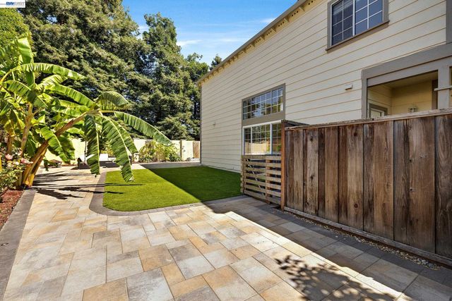 4290 Tiburon Dr, Fremont, CA 94555