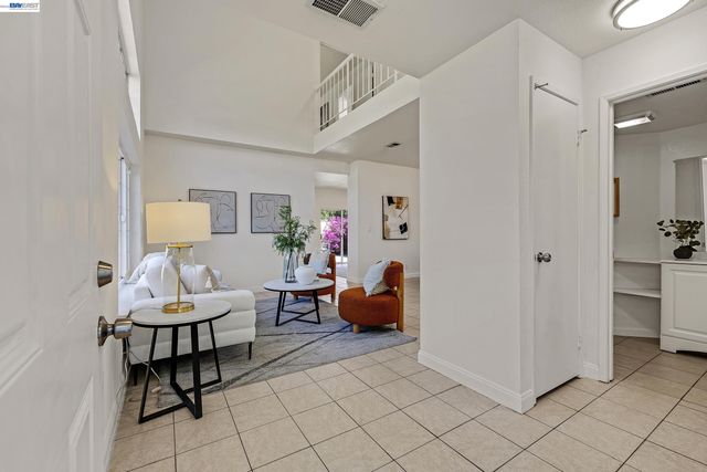 4290 Tiburon Dr, Fremont, CA 94555
