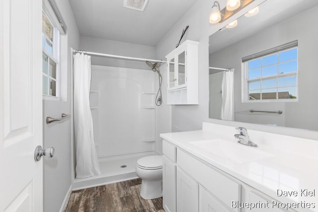 445 Oak View Drive, Middleville, MI 49333