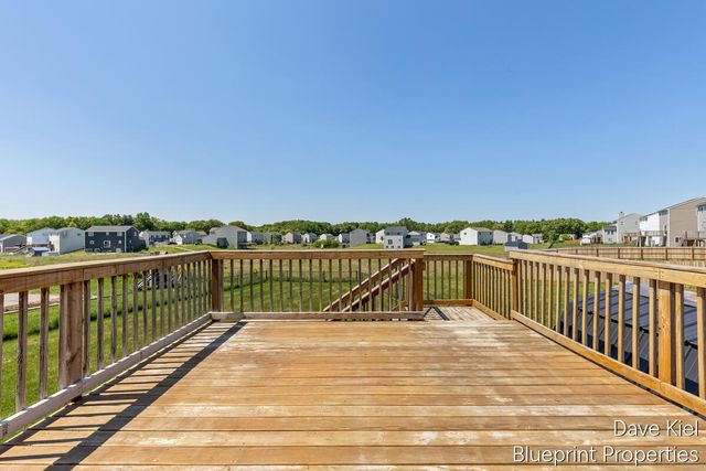 445 Oak View Drive, Middleville, MI 49333