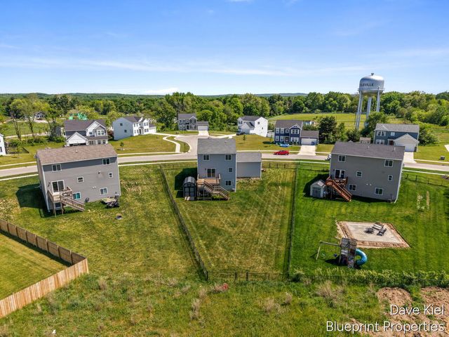 445 Oak View Drive, Middleville, MI 49333