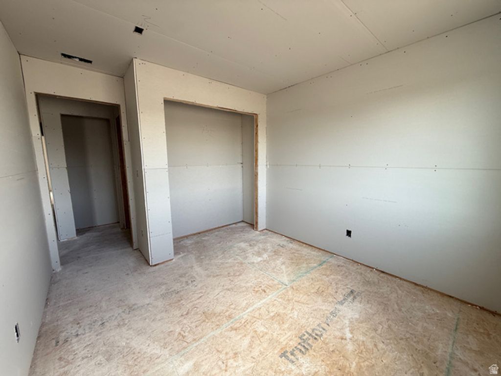 Image 11 of property listing at 813 S 270 E #3, Smithfield, UT 84335