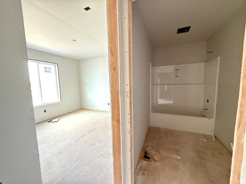 Image 13 of property listing at 813 S 270 E #3, Smithfield, UT 84335