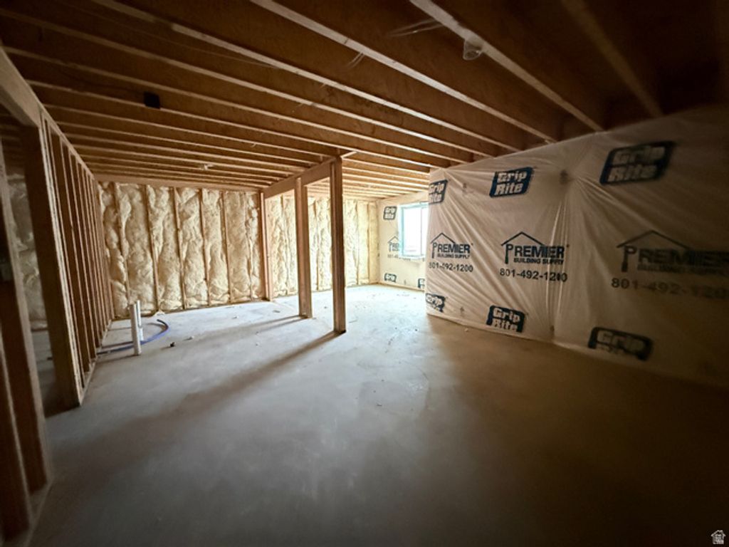 Image 16 of property listing at 813 S 270 E #3, Smithfield, UT 84335