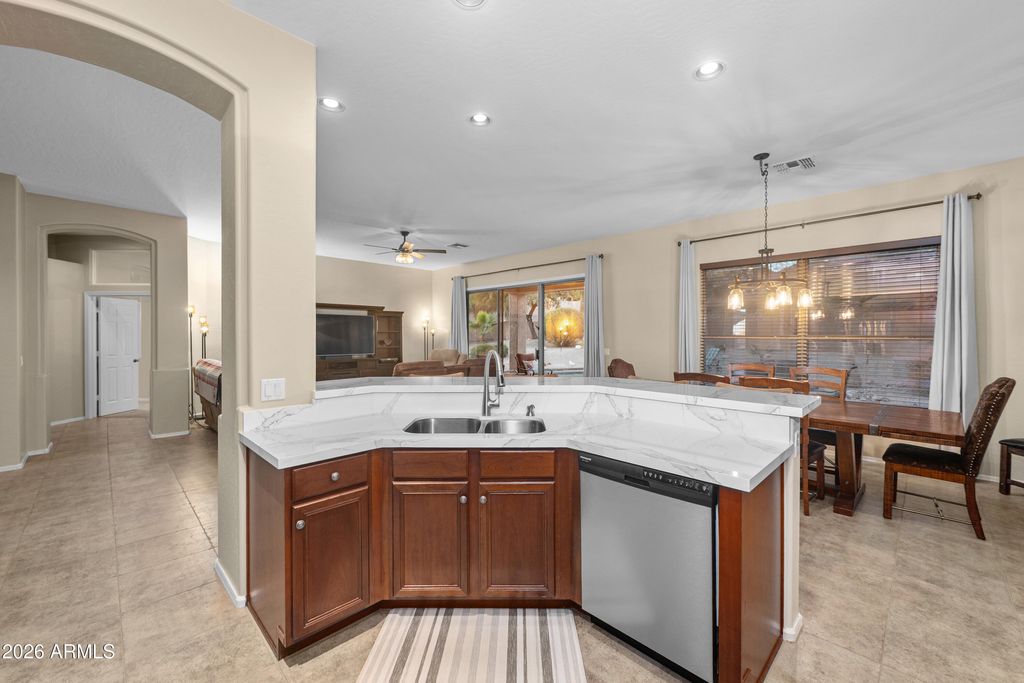 Image 24 of property listing at 6334 S VISTA POINT Circle, Gold Canyon, AZ 85118