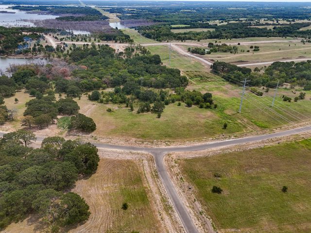 610 Waters Edge Way, Dodd City, TX 75438