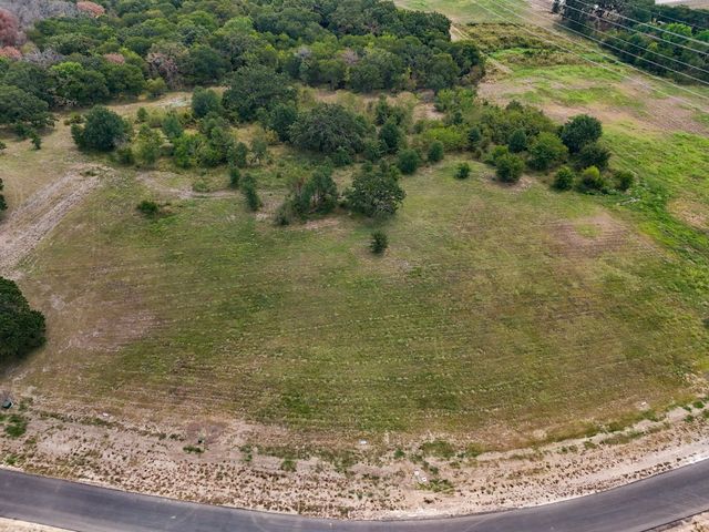 610 Waters Edge Way, Dodd City, TX 75438