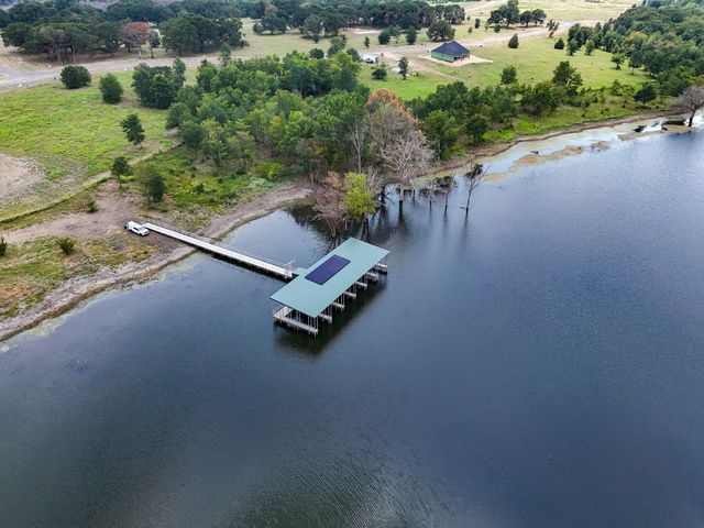 610 Waters Edge Way, Dodd City, TX 75438