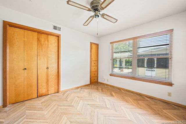 711 Oban, San Antonio, TX 78216