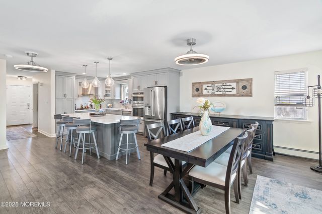 22 Toppinglift Drive, Bayville, NJ 08721