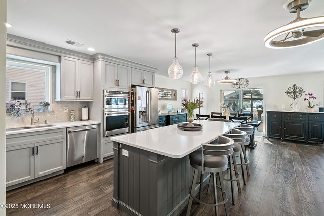 22 Toppinglift Drive, Bayville, NJ 08721