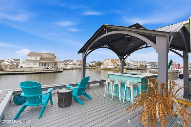 22 Toppinglift Drive, Bayville, NJ 08721