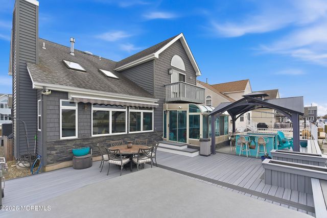 22 Toppinglift Drive, Bayville, NJ 08721